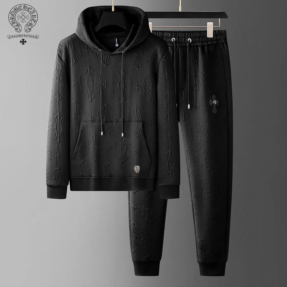 🅿️500 [ChampionHearts] Hot-selling suit is coming. Focus on the original version of the official website. 2025 new hot-selling cardigan sweater suit. The original order is the best. 🇭🇰The meticulous work of top designers. It is a fitting and perfect upper body effect. All-natural high-quality Tencel Roman cotton 100%, close-fitting comfort, noble and elegant! Original hardware embodies elegance and nobility! Counter size: M-4XL (up to 190 pounds)